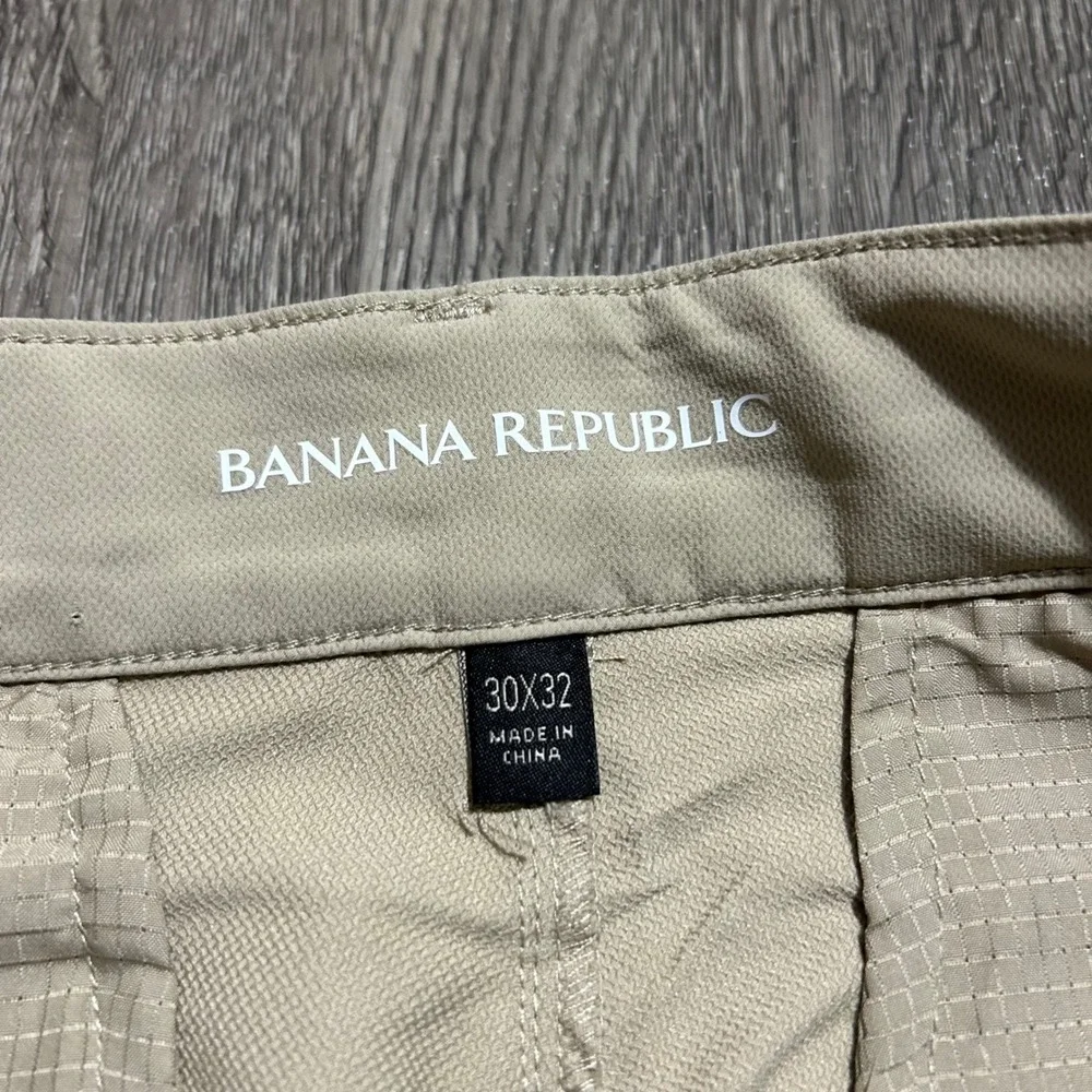 Banana Republic Core Temp Pants 30x32 Fits 30X31 Tan Khaki‎ Straight Leg Mens